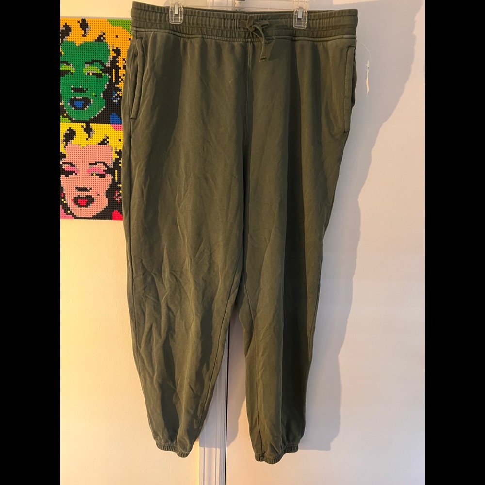 Olive green dyed joggers